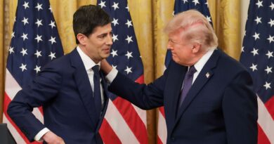 Trump says he spoke recently to Fed Chairman Warsh, denies regular calls